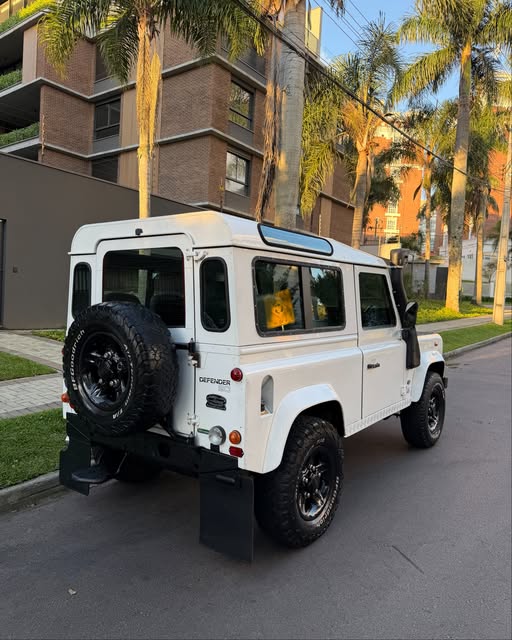 LAND ROVER DEFENDER - Imagem 7