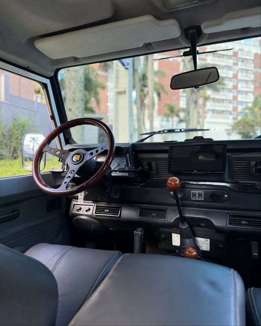 LAND ROVER DEFENDER - Imagem 8