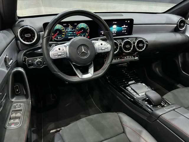 MERCEDES-BENZ A 35 AMG AMG - Imagem 5