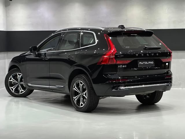 VOLVO XC60 T8 RECHARGE INSCRIPTION EXPRESSION - Imagem 2
