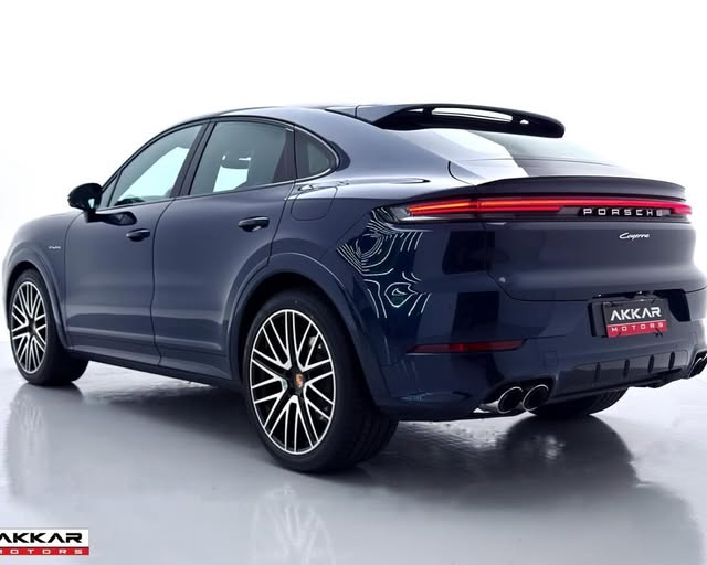 PORSCHE CAYENNE E-HYBRID - Imagem 7
