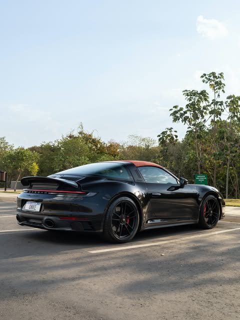 PORSCHE 911 TARGA 4 GTS - Imagem 11