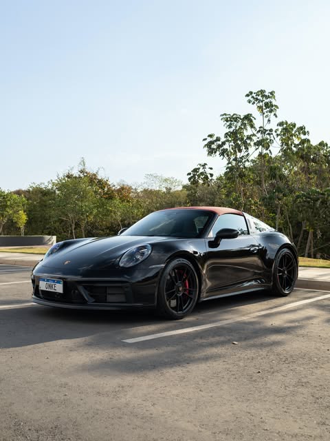 PORSCHE 911 TARGA 4 GTS - Imagem 3