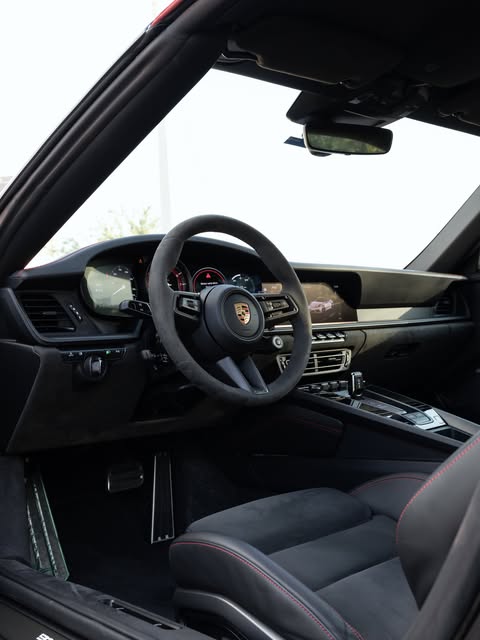 PORSCHE 911 TARGA 4 GTS - Imagem 5