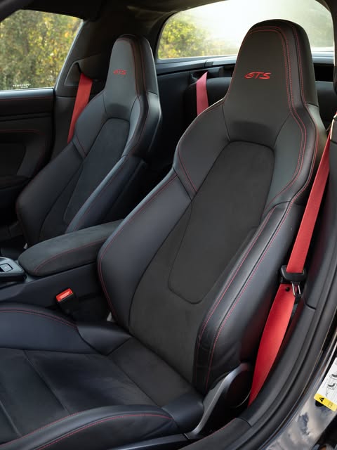 PORSCHE 911 TARGA 4 GTS - Imagem 6