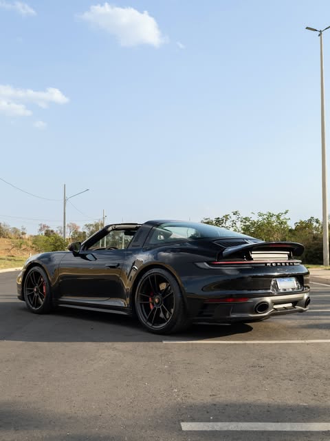 PORSCHE 911 TARGA 4 GTS - Imagem 9