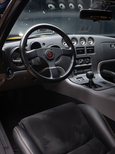 DODGE VIPER RT/10 - Imagem 2
