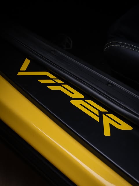DODGE VIPER RT/10 - Imagem 12
