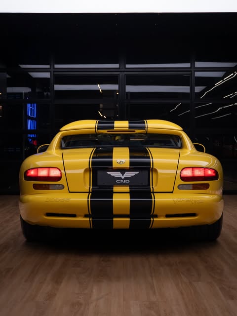 DODGE VIPER RT/10 - Imagem 13