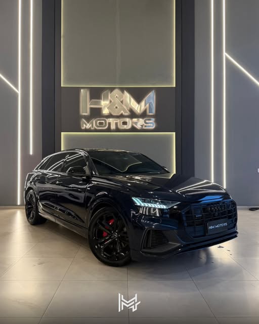 AUDI Q8 PERFORMANCE BLACK - Imagem 1