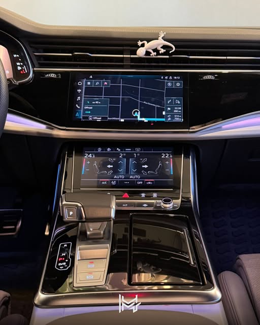 AUDI Q8 PERFORMANCE BLACK - Imagem 4