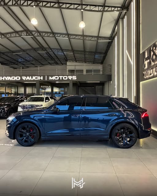 AUDI Q8 PERFORMANCE BLACK - Imagem 8