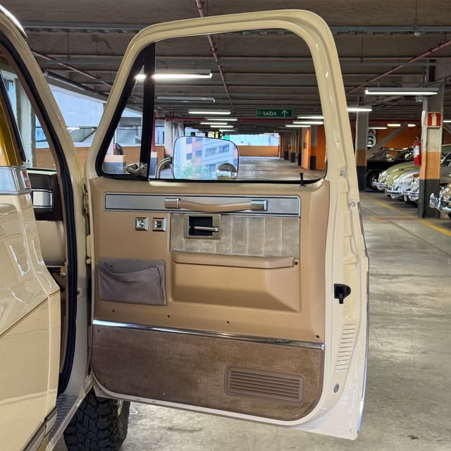 GMC 2500 SIERRA - Imagem 11