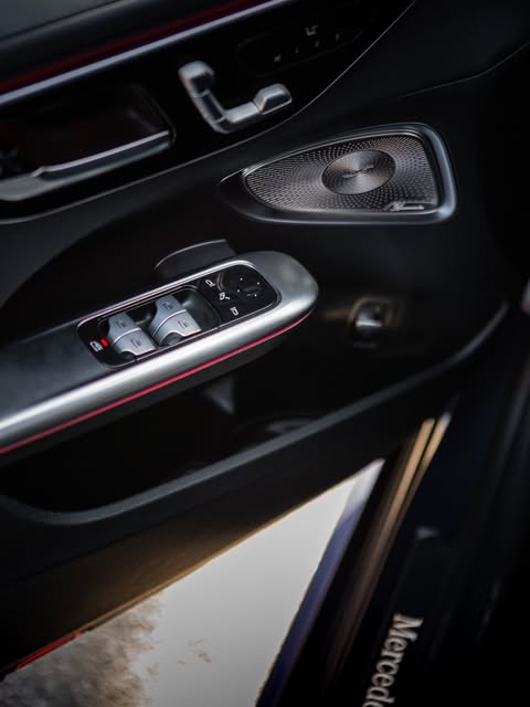 MERCEDES-BENZ C 300 AMG LINE - Imagem 17
