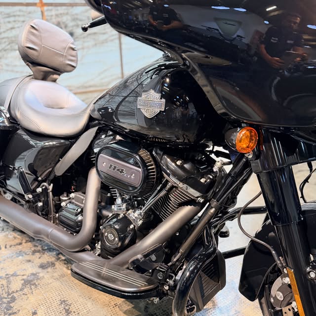 HARLEY-DAVIDSON STREET GLIDE SPECIAL - Imagem 4