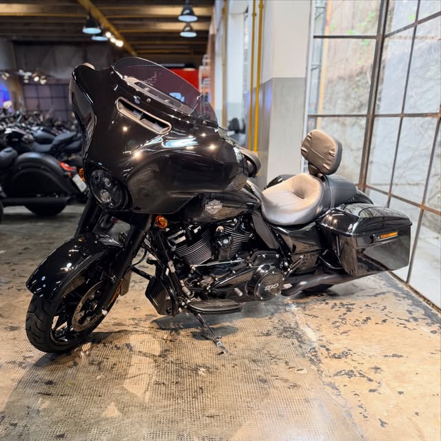 HARLEY-DAVIDSON STREET GLIDE SPECIAL - Imagem 6