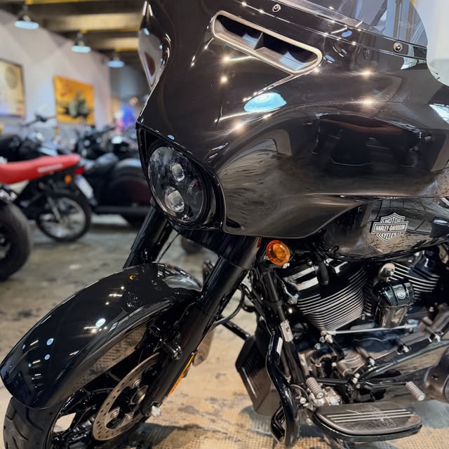 HARLEY-DAVIDSON STREET GLIDE SPECIAL - Imagem 7