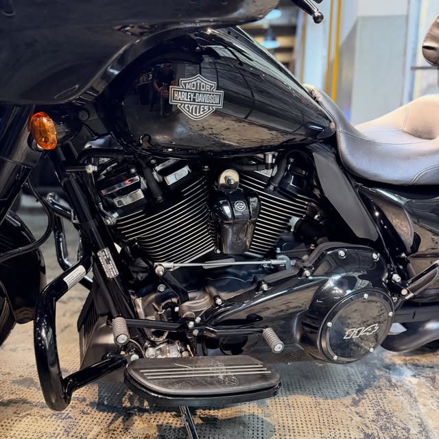 HARLEY-DAVIDSON STREET GLIDE SPECIAL - Imagem 8