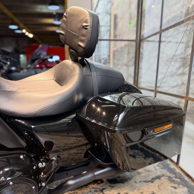 HARLEY-DAVIDSON STREET GLIDE SPECIAL - Imagem 9