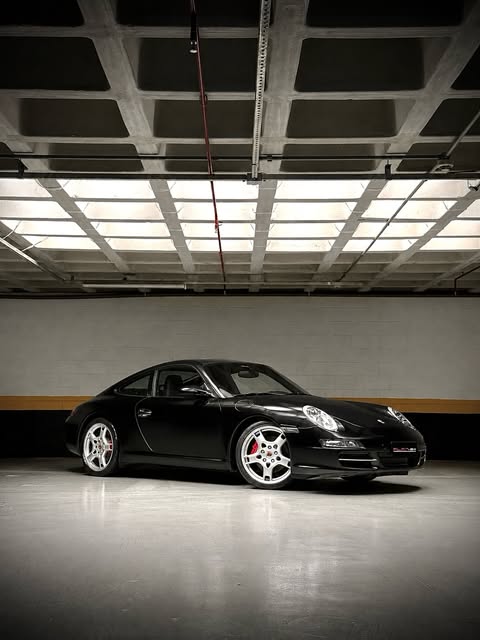 PORSCHE 911 CARRERA 4S - Imagem 1