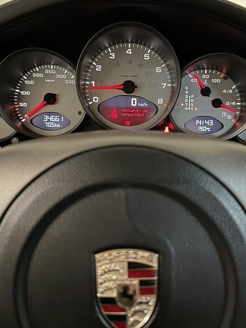 PORSCHE 911 CARRERA 4S - Imagem 7