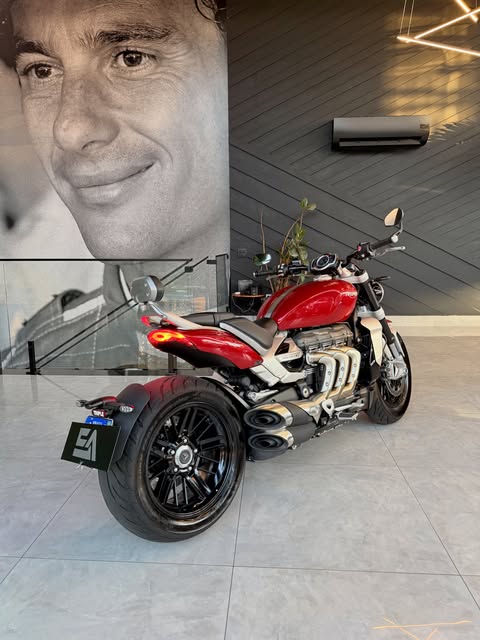 TRIUMPH ROCKET III R - Imagem 7