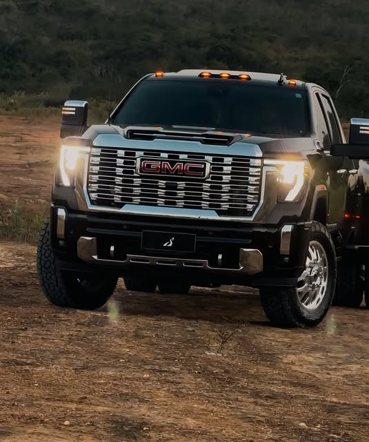 GMC 3500 SIERRA DENALI DUALLY ULTIMATE - Imagem 5