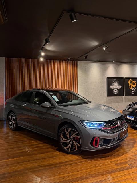 VOLKSWAGEN JETTA GLI - Imagem 1