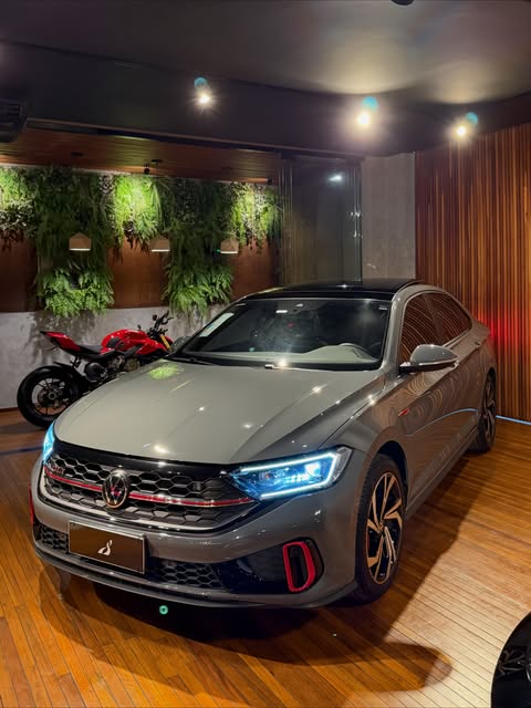 VOLKSWAGEN JETTA GLI - Imagem 2