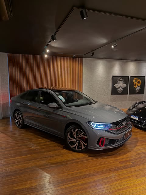 VOLKSWAGEN JETTA GLI - Imagem 14