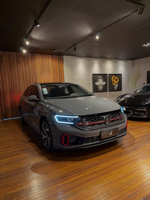 VOLKSWAGEN JETTA GLI - Imagem 7