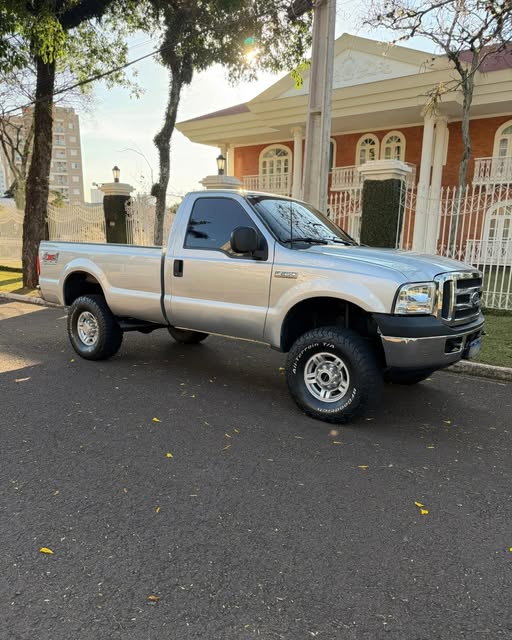 FORD F-250 XLT - Imagem 3