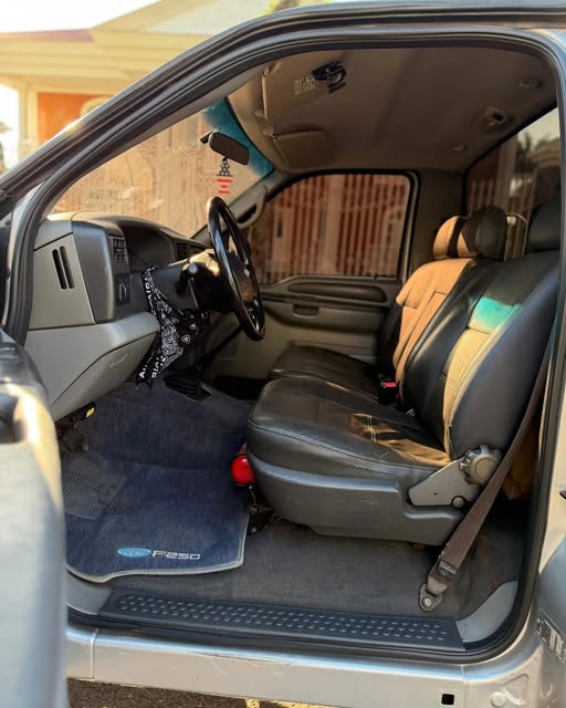 FORD F-250 XLT - Imagem 6