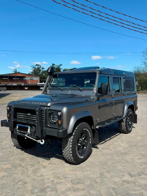 LAND ROVER DEFENDER 110S - Imagem 1