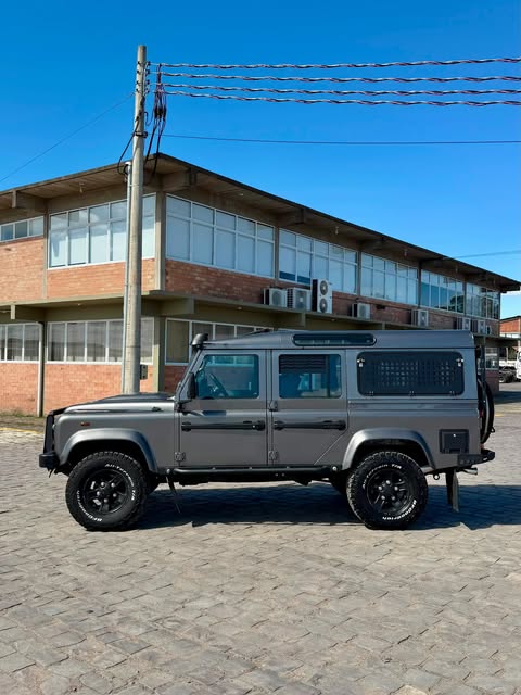 LAND ROVER DEFENDER 110S - Imagem 17