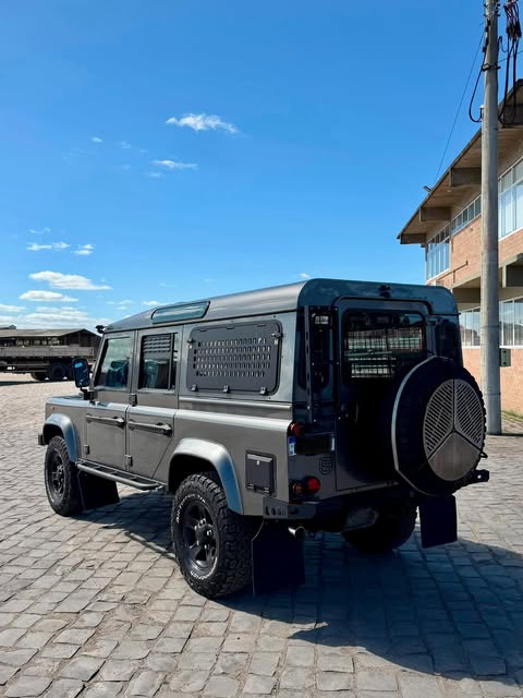 LAND ROVER DEFENDER 110S - Imagem 18
