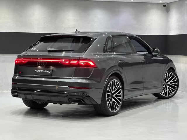AUDI Q8 3.0 TFSI PERFORMANCE BLACK QUATTRO TIPTRONIC - Imagem 4