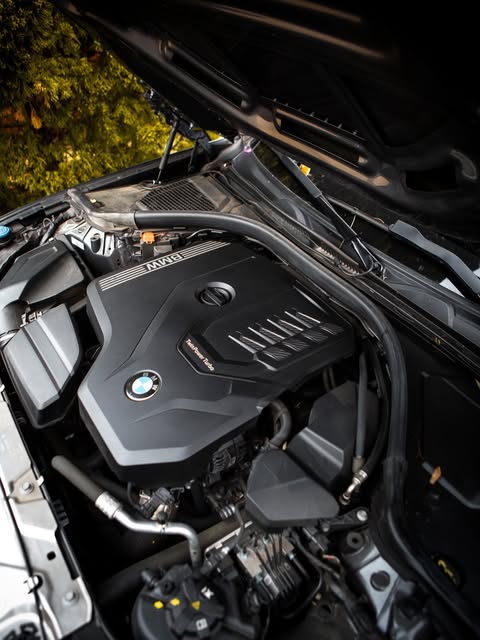 BMW 320I M SPORT - Imagem 8