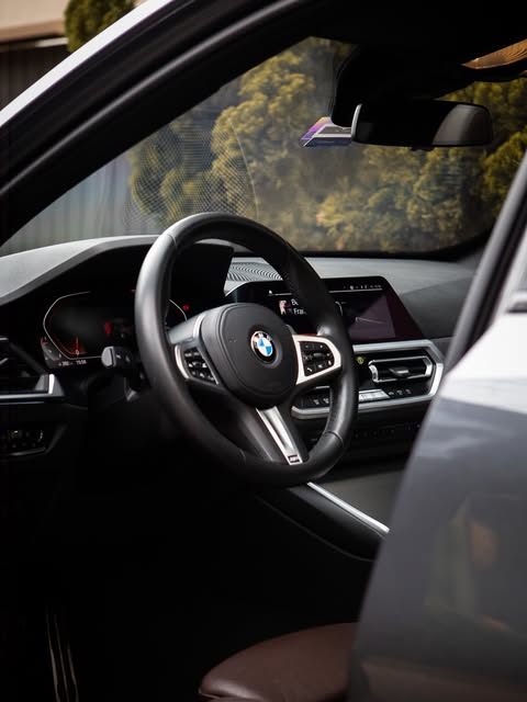 BMW 320I M SPORT - Imagem 10