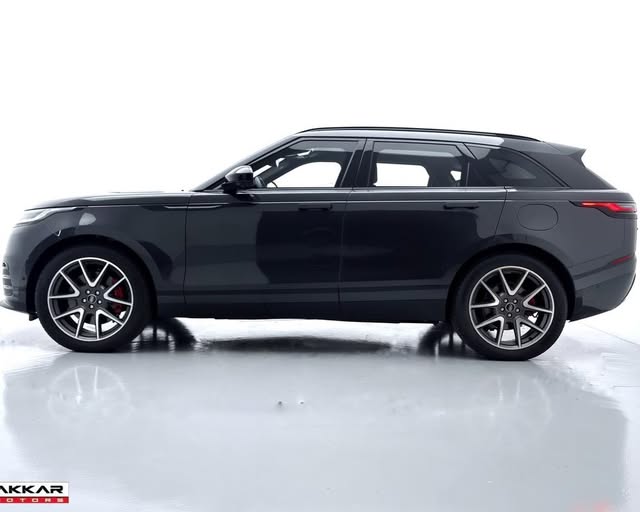 LAND ROVER RANGE ROVER VELAR R-DYNAMIC HSE P400E - Imagem 9