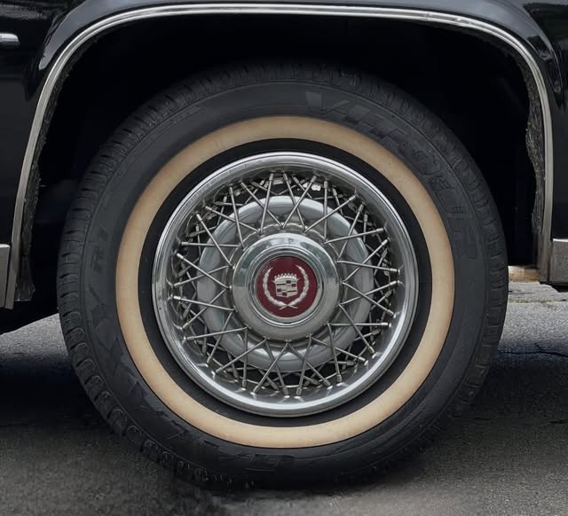 CADILLAC DEVILLE - Imagem 6