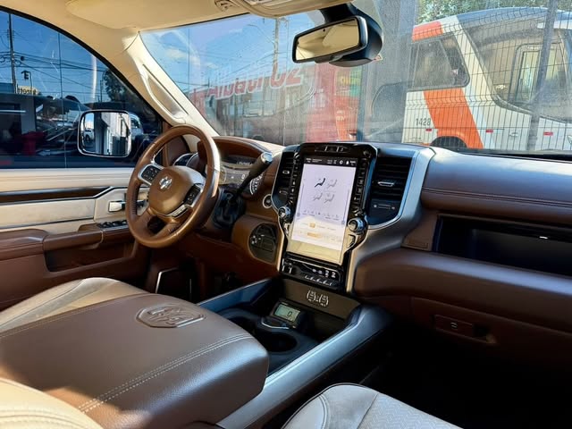 RAM 3500 LARAMIE - Imagem 11