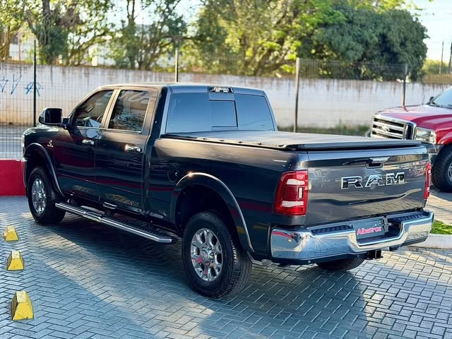 RAM 3500 LARAMIE - Imagem 4