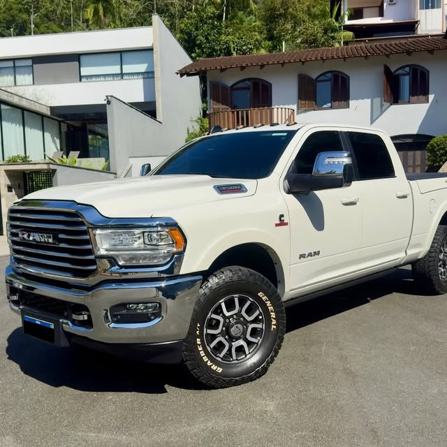 RAM 3500 LONGHORN LIMITED - Imagem 3