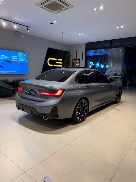 BMW 320I M SPORT - Imagem 4