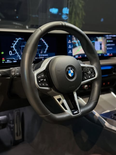 BMW 320I M SPORT - Imagem 5