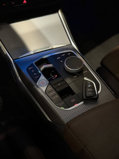 BMW 320I M SPORT - Imagem 10