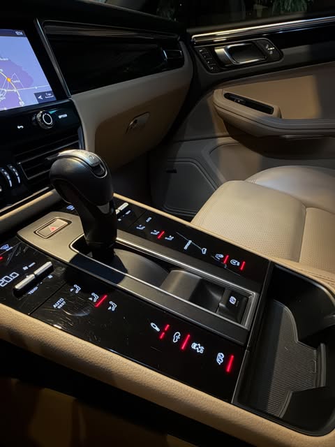 PORSCHE MACAN - Imagem 13