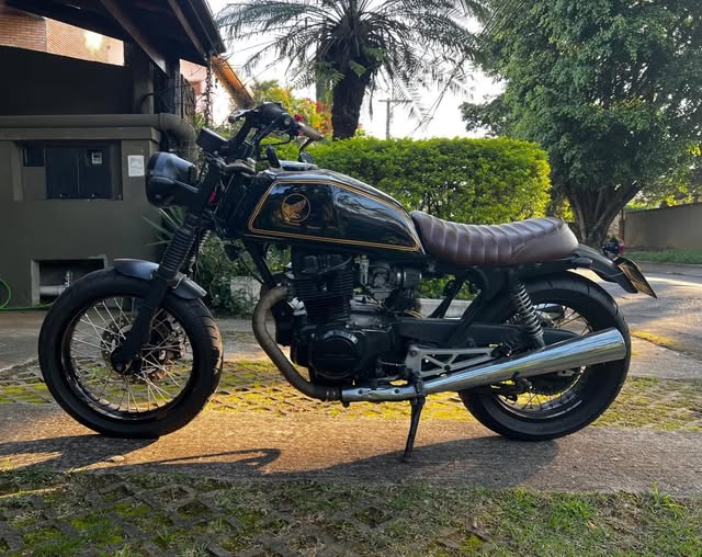 HONDA CB 400 - Imagem 1