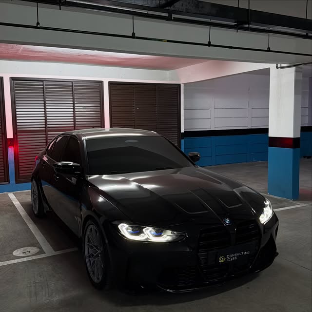BMW M3 COMPETITION - Imagem 15